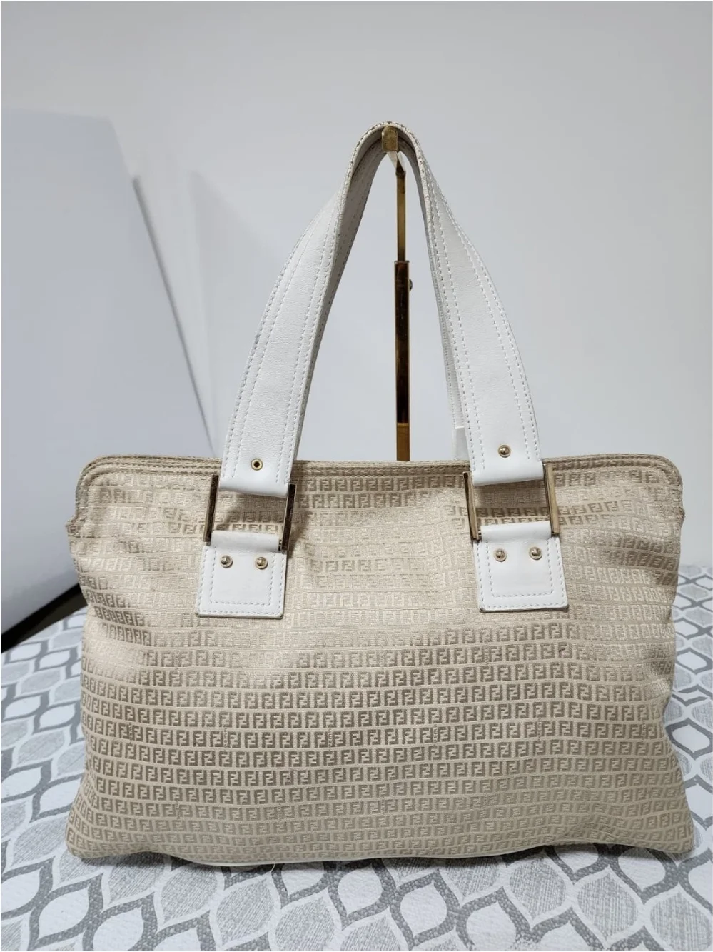FENDI Vintage Zucca Canvas Shoulder Bag Beige/Cream